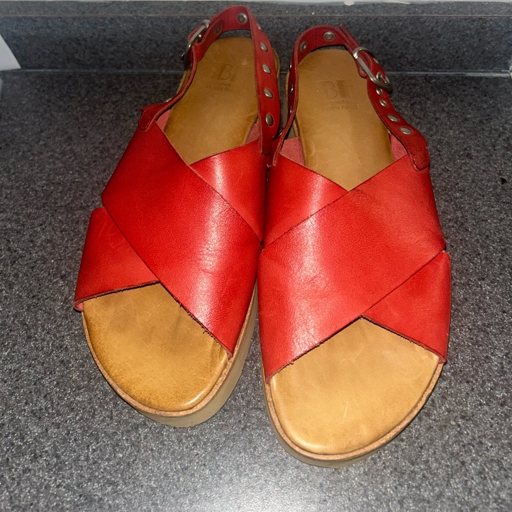 New designer red sandals. Designed by Beatriz Furest